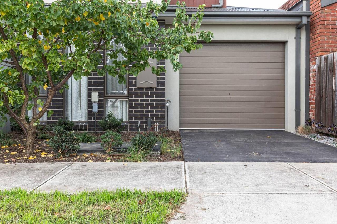 Primrose - Chic Mid-Century Style In Brunswick Villa Melbourne Exterior photo